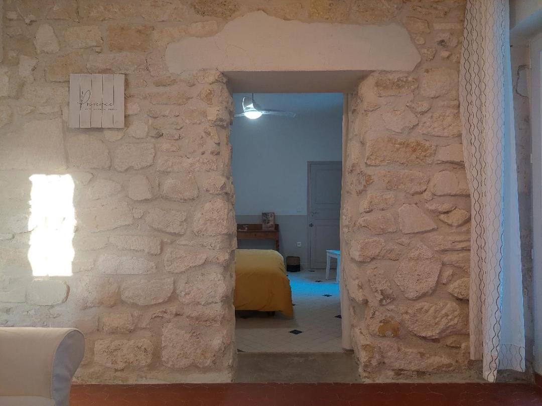 فيلا Le Petit Mas Des Alpilles En Provence Saint-Étienne-du-Grès المظهر الخارجي الصورة
