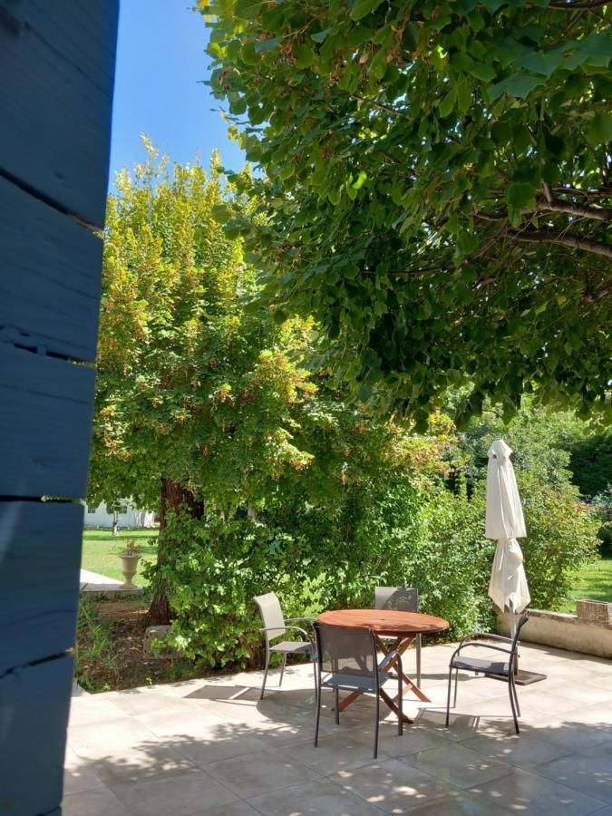 فيلا Le Petit Mas Des Alpilles En Provence Saint-Étienne-du-Grès المظهر الخارجي الصورة