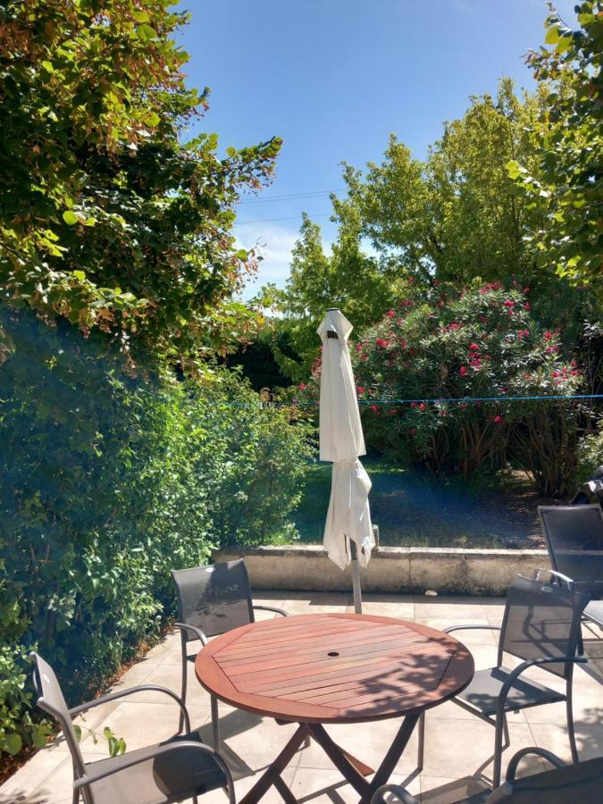 فيلا Le Petit Mas Des Alpilles En Provence Saint-Étienne-du-Grès المظهر الخارجي الصورة